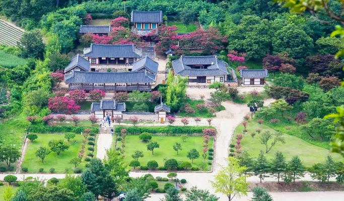 Andong City Tour: Hahoe Village Area (Hahoe Village + Byeongsan Seowon + Hahoe Mask Dance) - main view