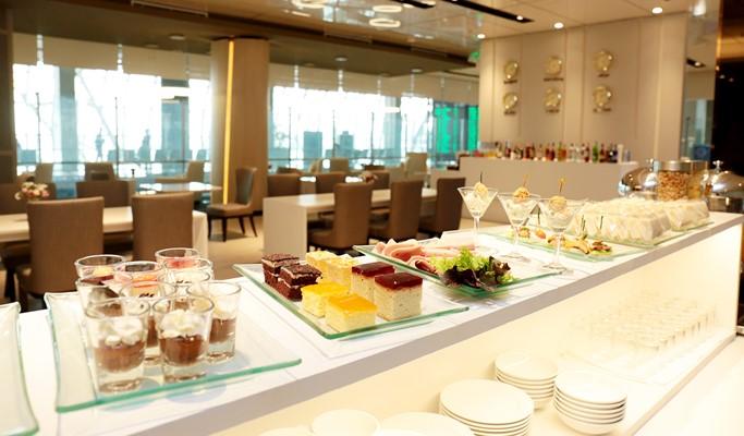 Bangkok Suvarnabhumi International Airport Miracle Lounge - main view