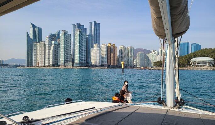 Busan Luxury Public Yacht Tour - main view
