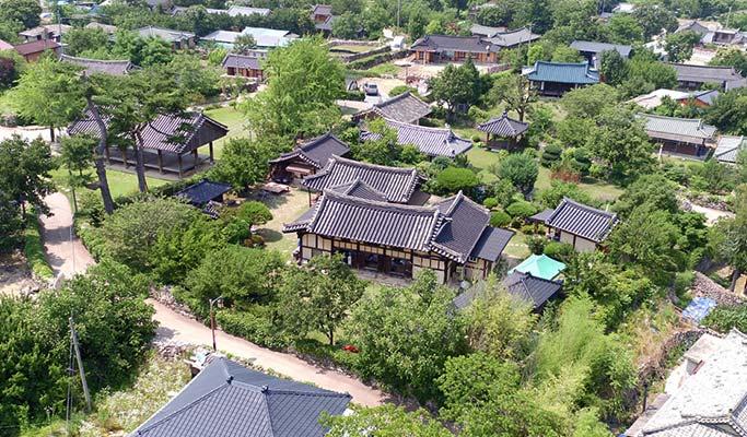Gyeongbuk Gunwi & Hanbam Village 1 Day Private Tour from Daegu - main view