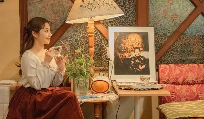 Listen to Music at a Retro/Classic Music Lounge in Daegu - main view