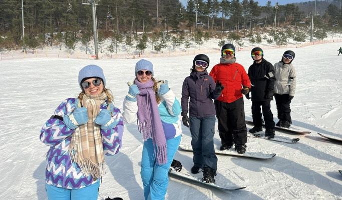 Oak Valley Ski Resort: 1 Day Ski/Snowboard Tour - main view