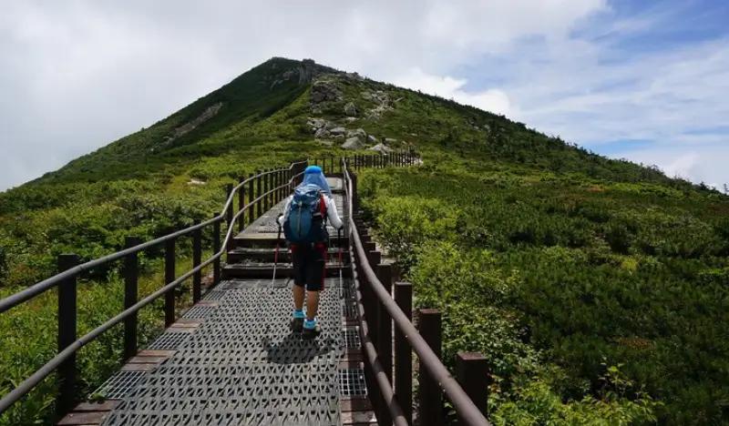 Seoraksan National Park (Ulsanbawi Rock) + East Sea + Nami Island Private 2D1N Hiking Tour - main view