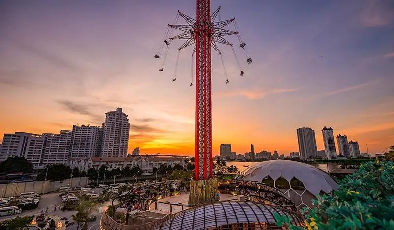 SkyFlyers: Wings of Garudapterus Giant Swing Ride at Asiatique Bangkok - main view
