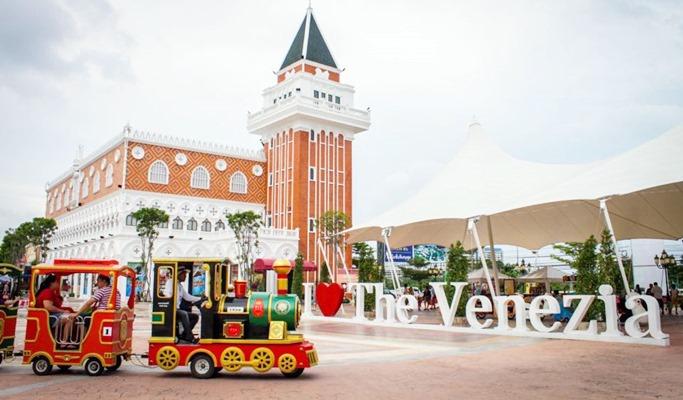 The Venezia Hua Hin Entrance Ticket - main view