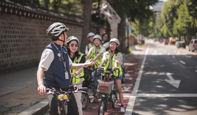Seoul Bike Tour: Morning Electric Bike Tour - main view