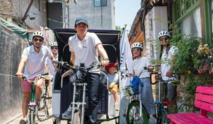 Seoul VIP Pedicab Tour: Gyeongbokgung, Bukchon Hanok Village, and more - main view