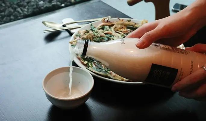 Joseon-Style Traditional Korean Liquor Tasting and Storytelling Experience in Seoul - main view