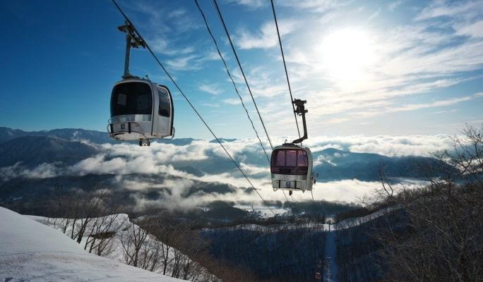 Hakuba Iwatake Snowfield: Lift Pass + Ski/Snowboard Equipment Rental Ticket (1~3 days) - main view